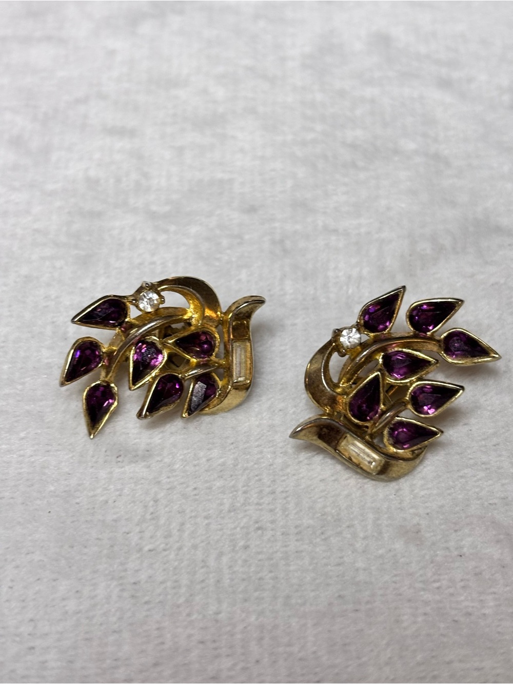 Vintage Signed Trifari Purple Rhinestone Leaf Spray Clip On Earrings
